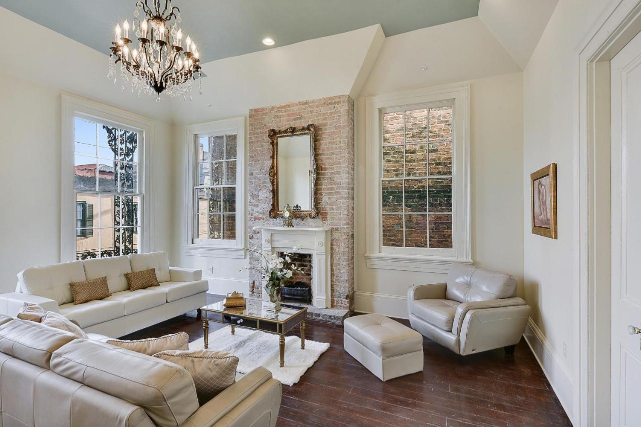 Bourbon Street Apartment New Orleans