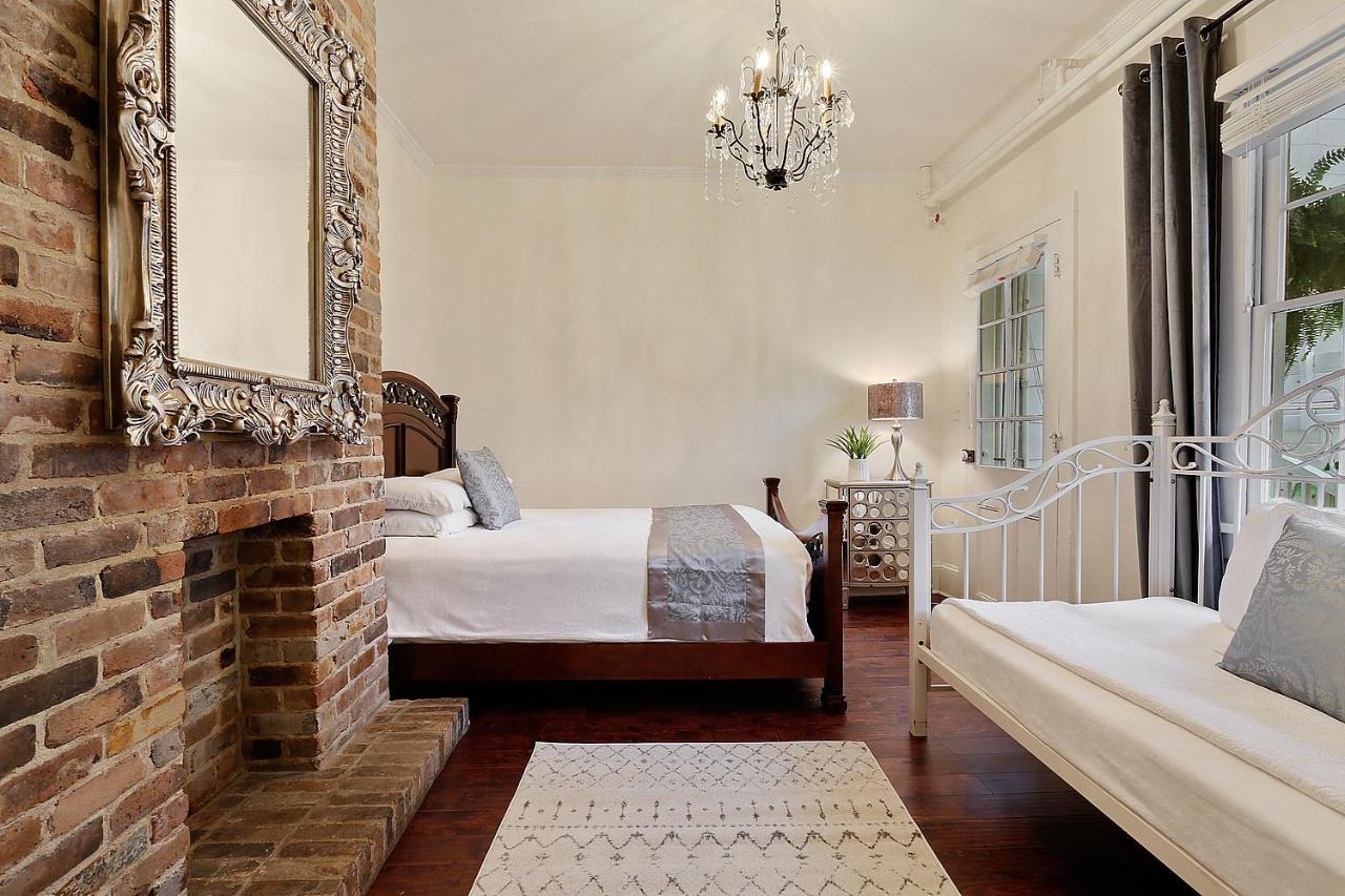Bourbon Street Apartment *